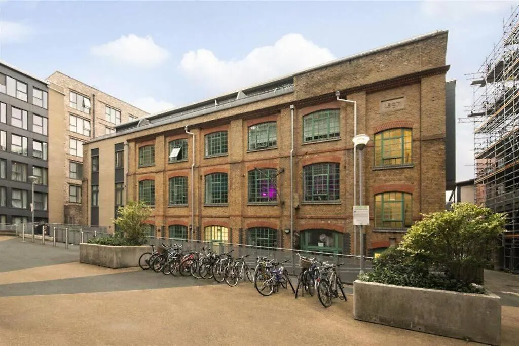Cosy Spacious Studio Flat Stratford / Bow Londyn
